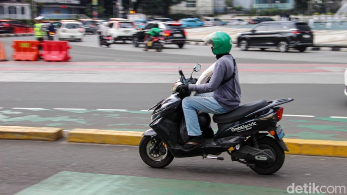Subsidi Motor Listrik Rp5 Juta Resmi Disiapkan, Insentif Mobil Masih Dalam Kajian
